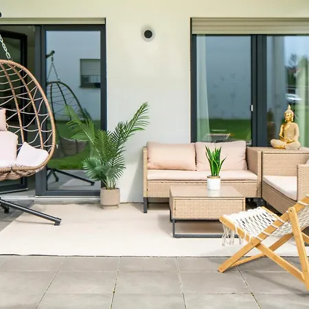 Fairmieten: Exklusive I Terrasse I Parkplatz Apartmán *