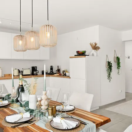 Fairmieten: Exklusive I Terrasse I Parkplatz *