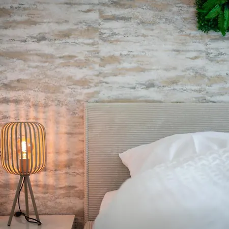 Fairmieten: Exklusive I Terrasse I Parkplatz * Bielefeld