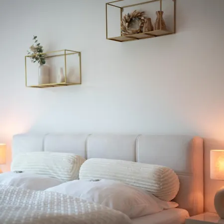 Fairmieten: Exklusive I Terrasse I Parkplatz Apartment *