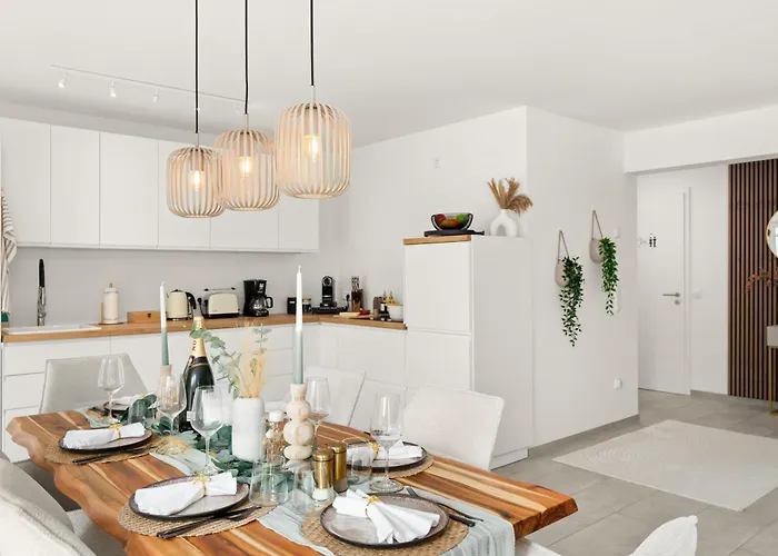 Fairmieten: Exklusive I Terrasse I Parkplatz *