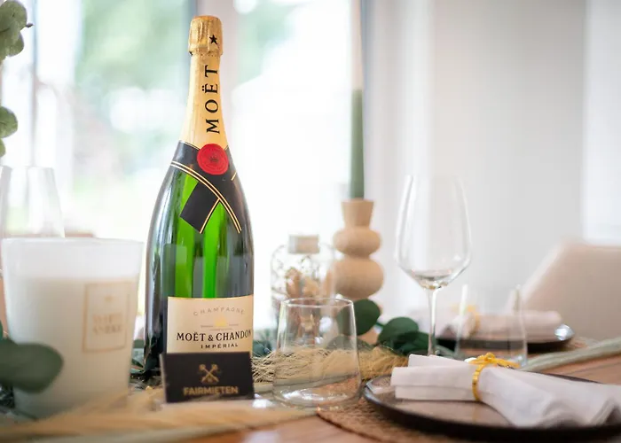 Fairmieten: Exklusive I Terrasse I Parkplatz